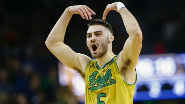 matt-farrell-notre-dame-celebrate.jpg
